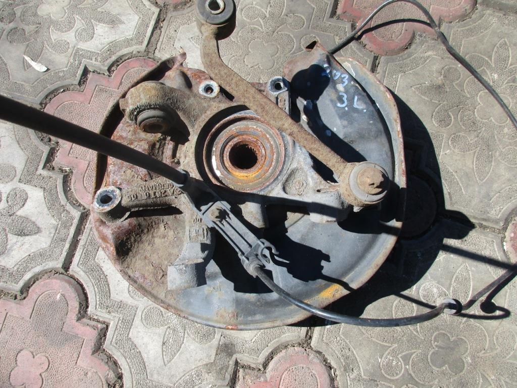 Кулак подвески задний левый MERCEDES-BENZ C-класс W203/S203/CL203 (2000—2004)