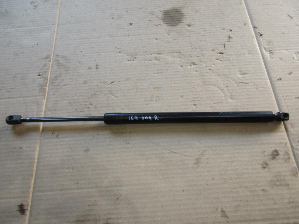 Амортизатор крышки багажника MERCEDES-BENZ M-класс W164 (2005—2008)