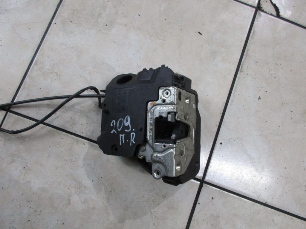 Замок двери передней правой MERCEDES-BENZ CLK-класс C209/A209 (2002—2005)