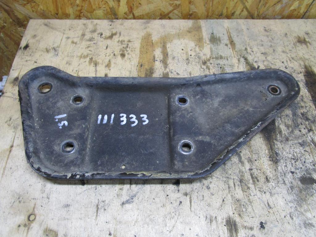 Кронштейн рессоры MERCEDES-BENZ Sprinter W901-905 (1995—2006)