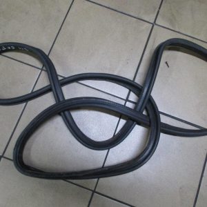 Уплотнитель крышки багажника MERCEDES-BENZ E-класс W211/S211 (2002—2006)