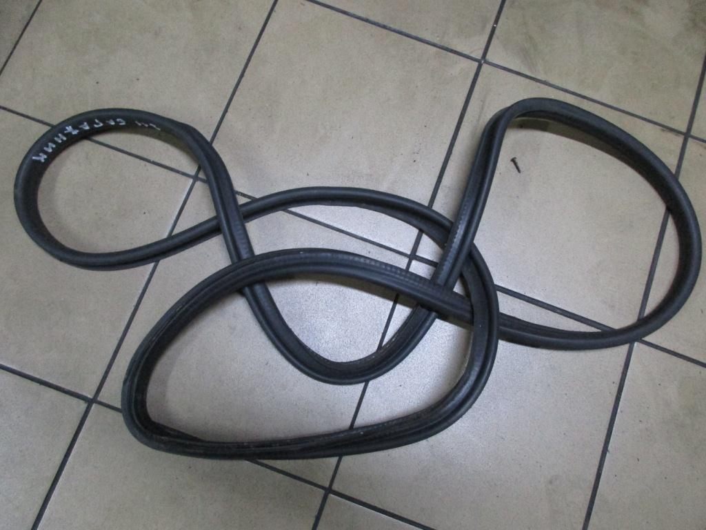 Уплотнитель крышки багажника MERCEDES-BENZ E-класс W211/S211 (2002—2006)