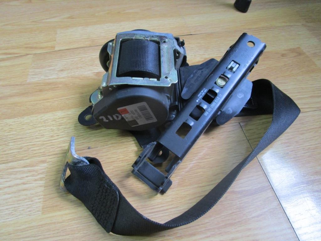 Ремень безопасности задний левый MERCEDES-BENZ E-класс W210/S210 (1995—1999)